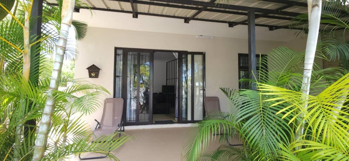 Residence Etienne Pereybere Beach Exterior foto
